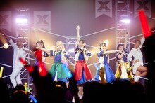 チームしゃちほこ「SYACHI SUMMER 2018 -crazZY!×SWEAT」の様子。（撮影：川嶋謙吾、渡邊玲奈［田中聖太郎写真事務所］）