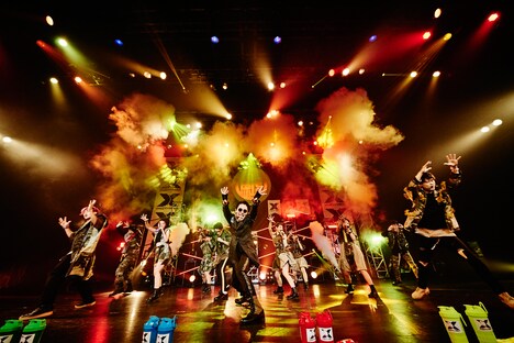 チームしゃちほこ×RADIO FISH（撮影：川嶋謙吾、渡邊玲奈［田中聖太郎写真事務所］）