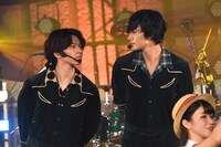 矢部昌暉と北村匠海。