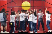 ジェスチャークイズをクリアして歓喜するチームG。