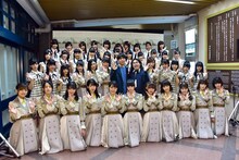 NGT48とロッチ。