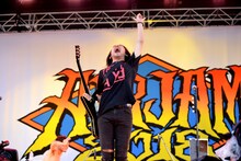 猪狩秀平（G, Vo / HEY-SMITH）（撮影：半田安政[Showcase]）