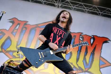 猪狩秀平（G, Vo / HEY-SMITH）（撮影：半田安政[Showcase]）