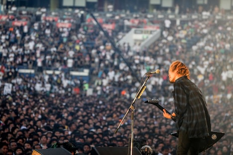 「AIR JAM 2018」での10-FEETのアクトの様子。（Photo by Kohei Suzuki）