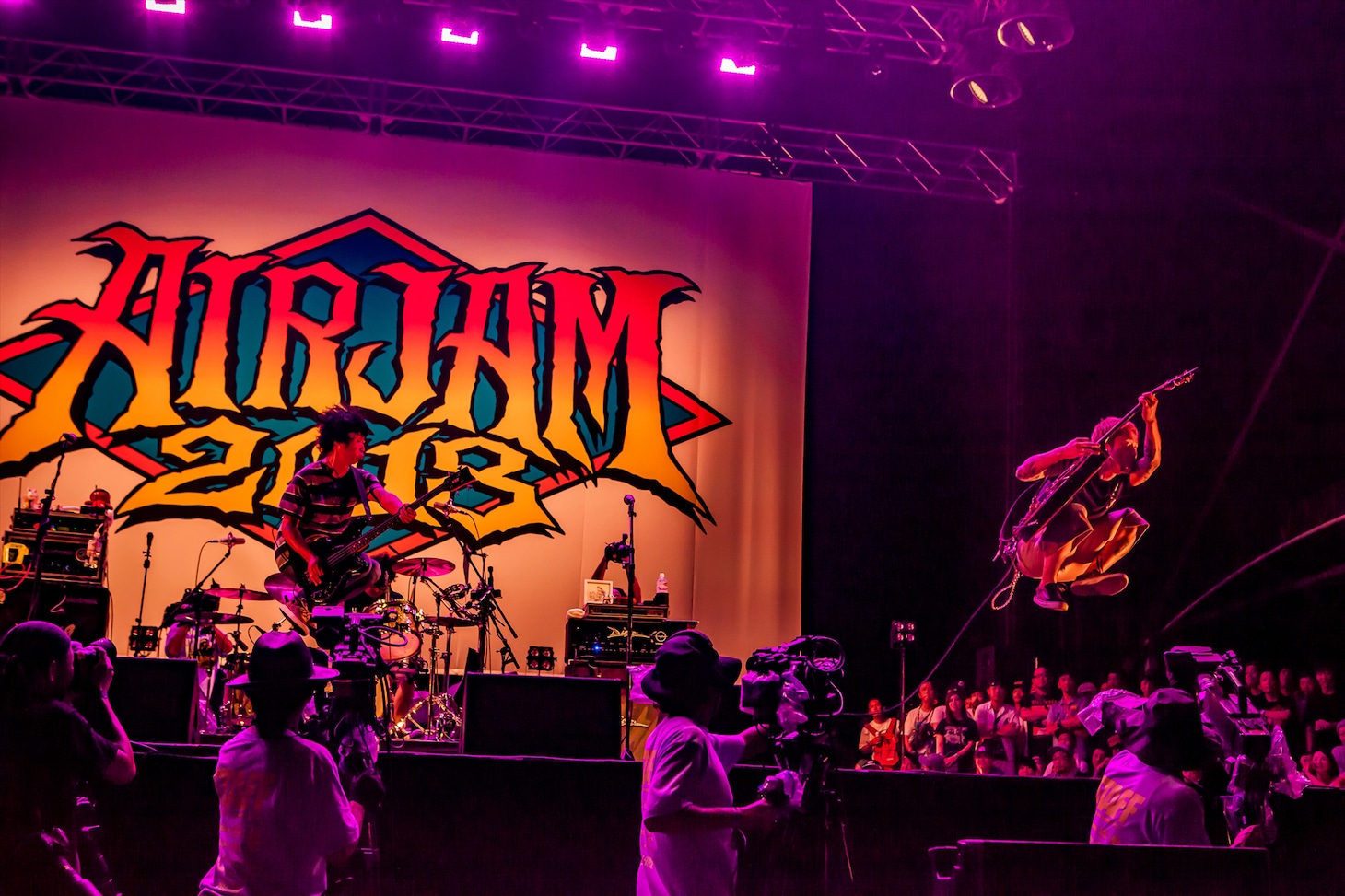 「AIR JAM 2018」でのHi-STANDARD。（Photo by TAKASHI KONUMA）