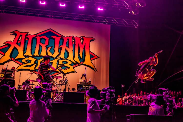 Hi-STANDARD、世代超え10組でつないだマリンスタジアム「AIR JAM 