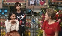 左から河北麻友子、リョウガ（超特急）、デヴィ夫人。(c)日本テレビ