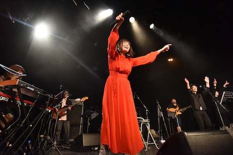 脇田もなり「2ndアルバム『AHEAD!』リリース・ツアー・ファイナル＆脇田もなりソロ2周年」の様子。