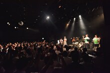 脇田もなり「2ndアルバム『AHEAD!』リリース・ツアー・ファイナル＆脇田もなりソロ2周年」アンコールの様子。