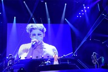 ゴールデンボンバー (c)テレビ朝日ドリームフェスティバル2018（撮影：岸田哲平）