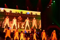 CRAZYBOYのステージの様子。 (c)テレビ朝日ドリームフェスティバル2018（撮影：岸田哲平）