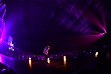 Mrs. GREEN APPLEのステージの様子。 (c)テレビ朝日ドリームフェスティバル2018（撮影：岸田哲平）