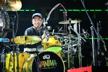 FUJI（Dr, Cho / WANIMA） (c)テレビ朝日ドリームフェスティバル2018（撮影：岸田哲平）