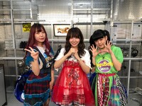 妄想キャリブレーションの桜野羽咲、雨宮伊織、星野にぁ。(c)テレビ朝日