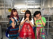 妄想キャリブレーションの桜野羽咲、雨宮伊織、星野にぁ。(c)テレビ朝日