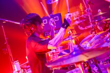 中西雅哉（Dr）（Photo by Viola Kam［V'z Twinkle］）