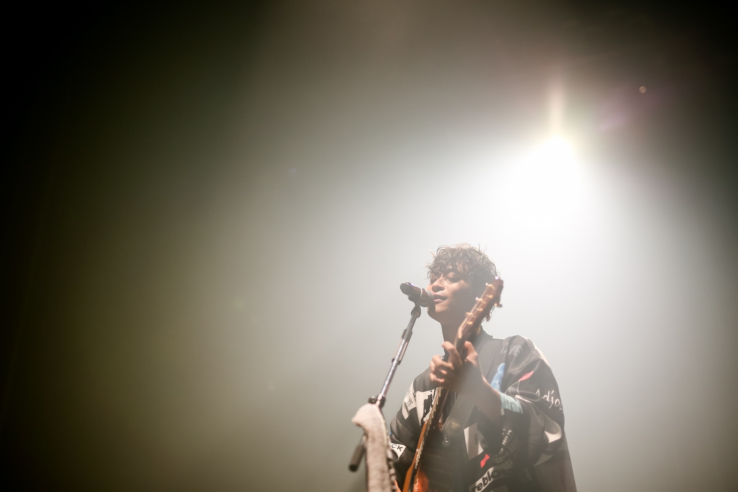 山中拓也（Vo, G）（Photo by Viola Kam［V'z Twinkle］）