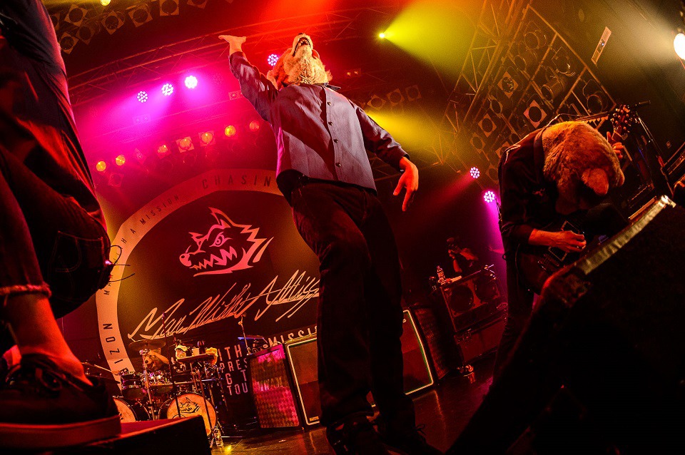 「MAN WITH A MISSION presents『Chasing the Horizon Tour』」福岡・DRUM LOGOS公演の様子。（Photo by Daisuke Sakai［FYD Inc.］）