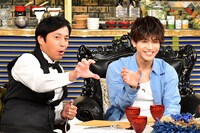 左から徳井義実（チュートリアル）、岩田剛典（三代目 J Soul Brothers from EXILE TRIBE、EXILE）。  (c)TBS