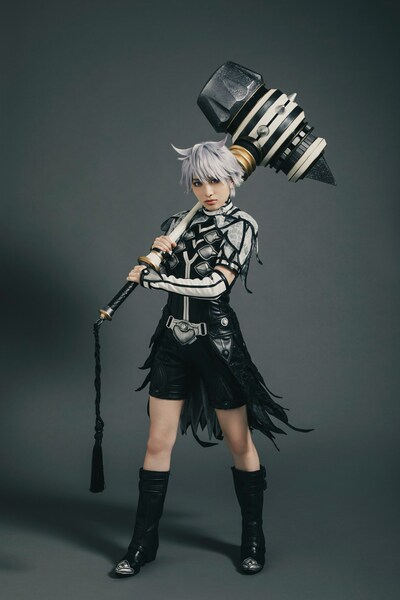 林田紬（百田夏菜子）扮するリューハ。（写真提供：NHK）