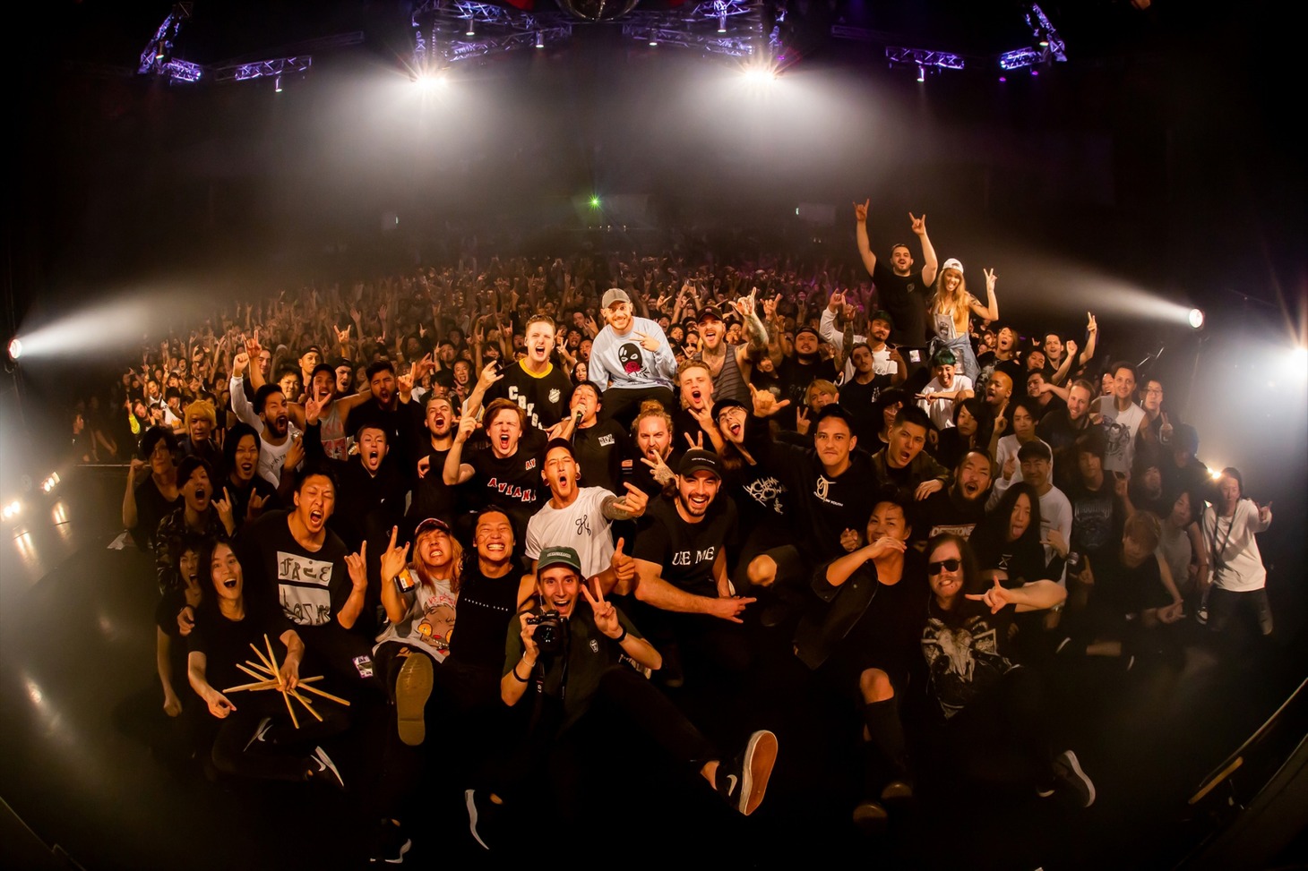 「TRUE NORTH FESTIVAL 2018」終演後の記念写真。（Photo by Takashi"TAKA" Konuma）
