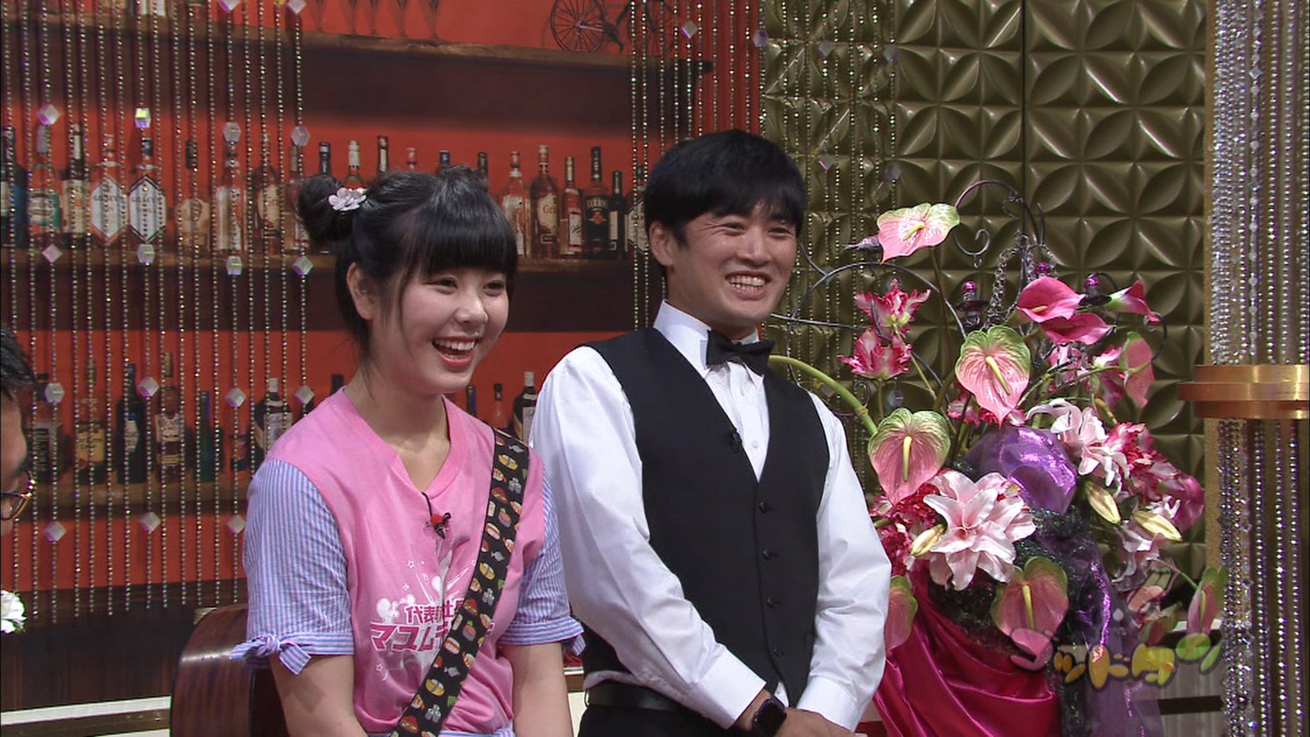「ゴッドタン」9月29日放送の「スナック眉村ちあき」のワンシーン。 (c)テレビ東京