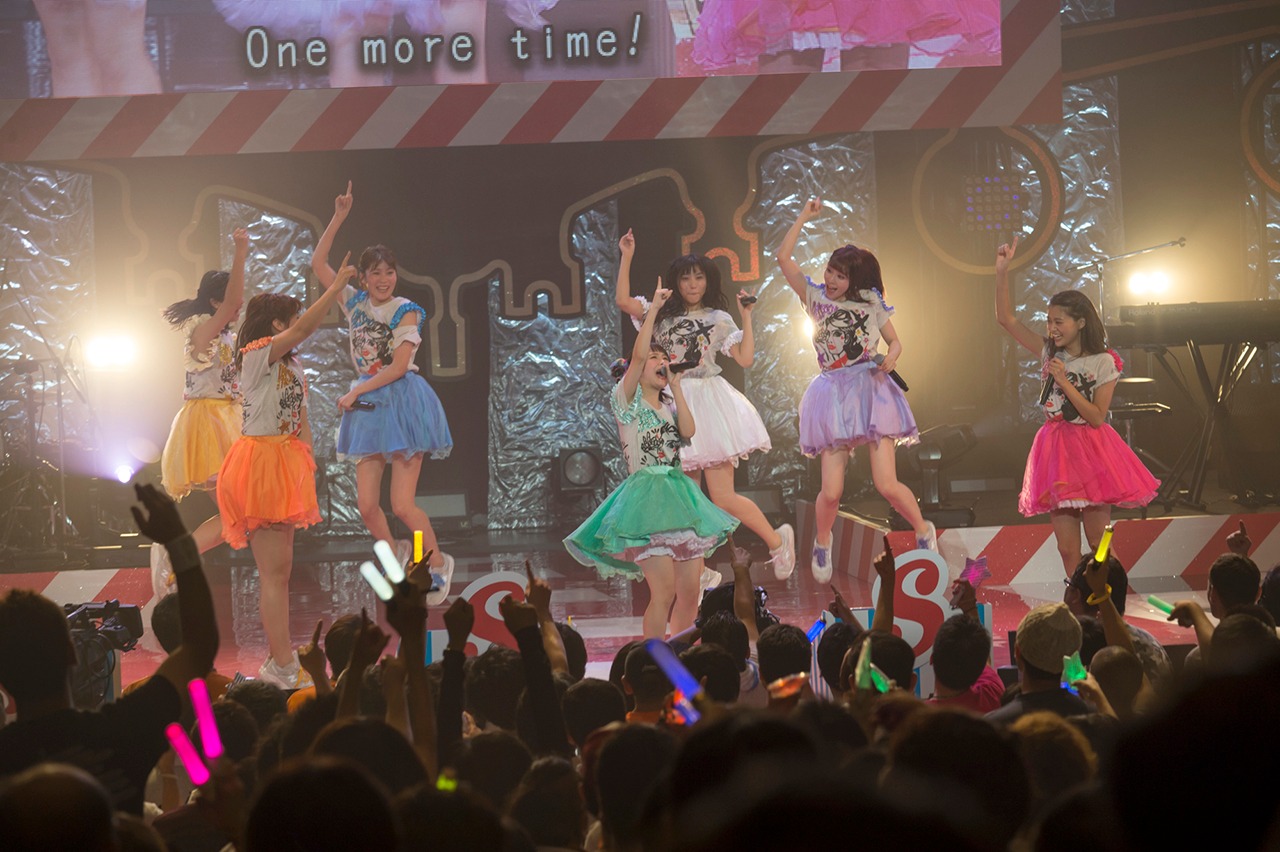「PASSPO☆歌って踊って奏でる対バンツアー～Road to 中野サンプラザ～」東京・中野サンプラザホール公演の様子。（撮影：林晋介）