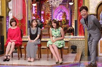 左から松本伊代、後藤真希、王林（りんご娘）、後藤輝基（フットボールアワー）。(c)日本テレビ
