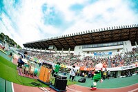 cinema staffによるスタジアムライブの様子。（撮影：石崎祥子）