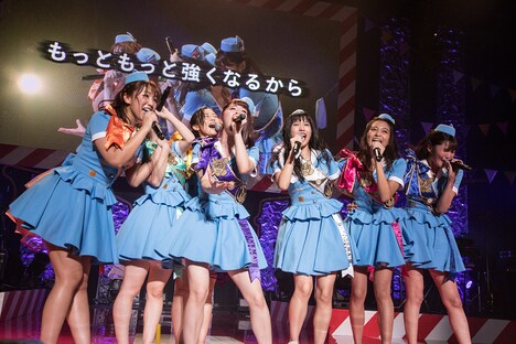 「PASSPO☆歌って踊って奏でる対バンツアー～Road to 中野サンプラザ～」東京・中野サンプラザホール公演の様子。（撮影：古川朋久）