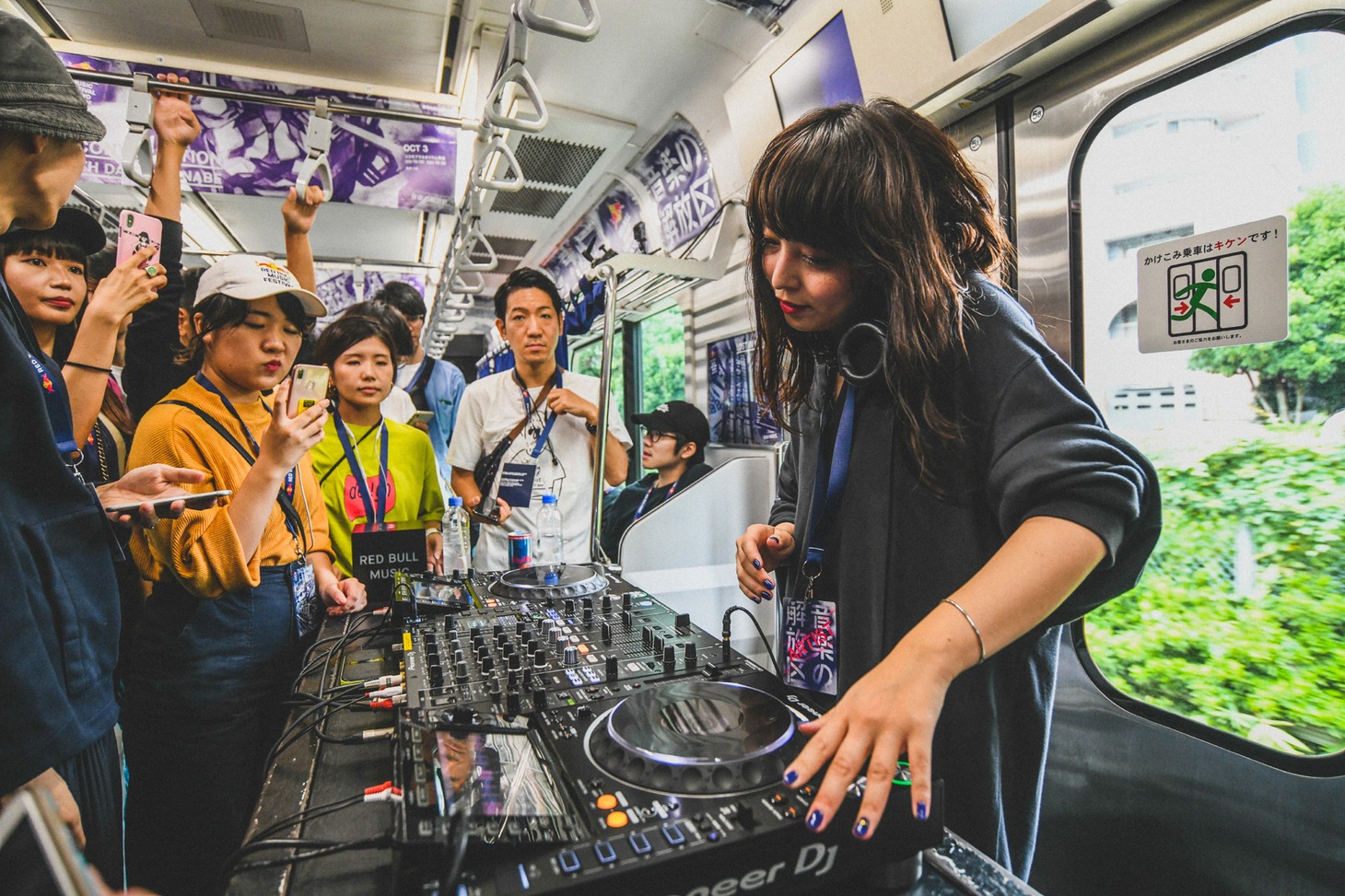 Licaxxxのパフォーマンスの様子。（Photo by Keisuke Kato）