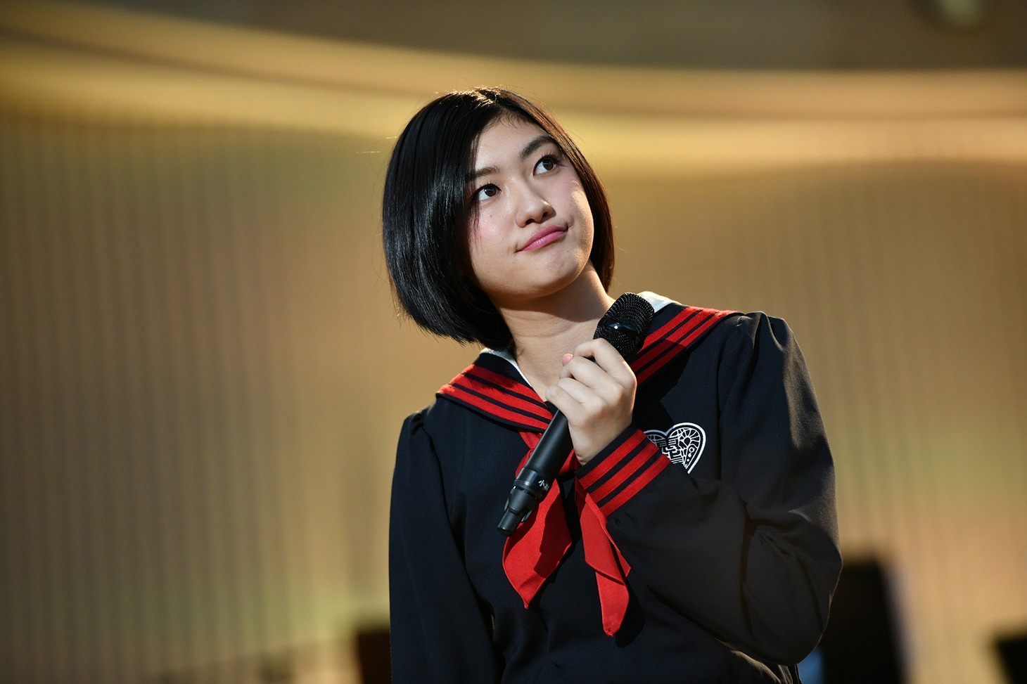 小林歌穂