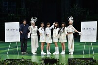 「ドゥ・ユ・ワナ・ダンス？」初日前会見の様子。（撮影：阿部章仁）