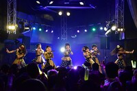 「はちみつロケット 1st ワンマンライブ H.R.HONEY♪～明日何してる？渋谷に行こうよ！～」第2部の様子。