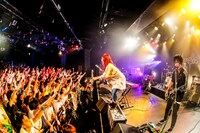 「Amelie『ビューティフルライフ』Release Tour 2018 FINAL」の様子。（撮影：日吉"JP"純平）