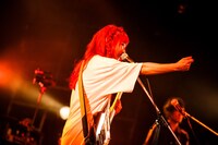 mick（Vo, G, Piano）（撮影：日吉"JP"純平）