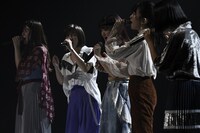 Little Glee Monster「Little Glee Monster Live Tour 2018～Calling!!!!!」東京・オリンパスホール八王子公演の様子。（Photo by Yusuke Sato）