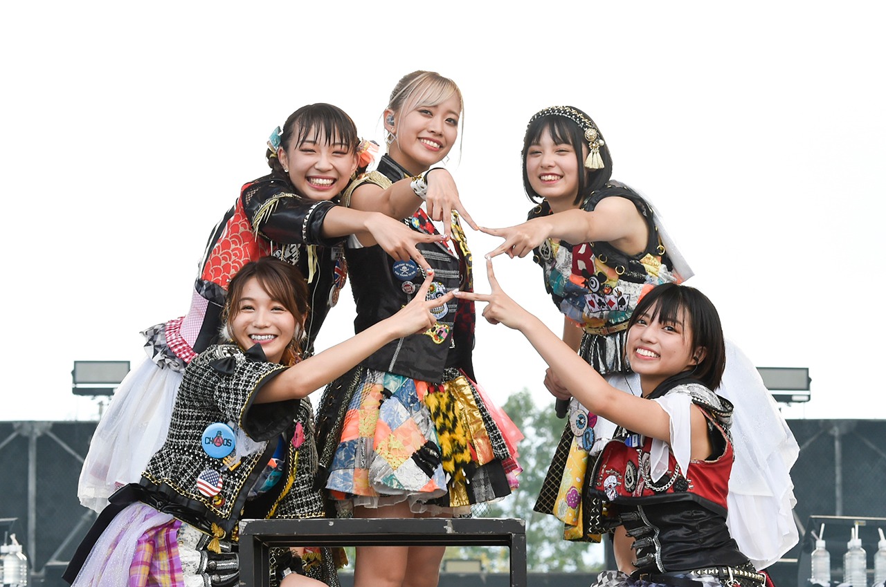 ベイビーレイズJAPAN「全虎が啼いた！伝説の最高雷舞（クライマックス）」の様子。（写真提供：レプロエンタテインメント）