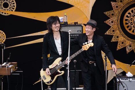 ウエノコウジと武藤昭平。（撮影：三浦麻旅子）