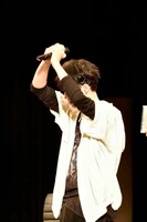 となりの坂田。（撮影：小松陽祐［ODD JOB］）