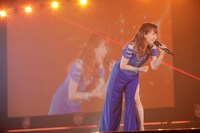 鮎川麻弥（Photo by hajime kamiiisaka）