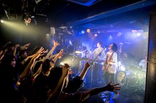 マカロニえんぴつ（撮影：八尾武志）