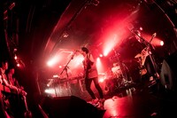 マカロニえんぴつ（撮影：八尾武志）