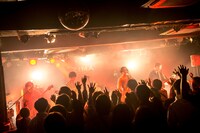 マカロニえんぴつ（撮影：八尾武志）