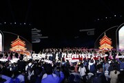 乃木坂46の「長安景盛桜花紅－中日青年友好コンサート」でのパフォーマンスの様子。