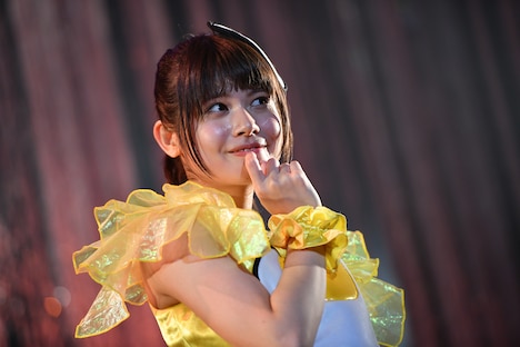 コンタクトを付けて登場した鹿目凛。