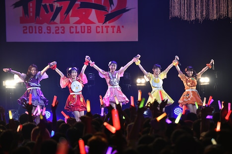 「ベボガ！ラストライブ ～最後のカッキーン！～」の様子。