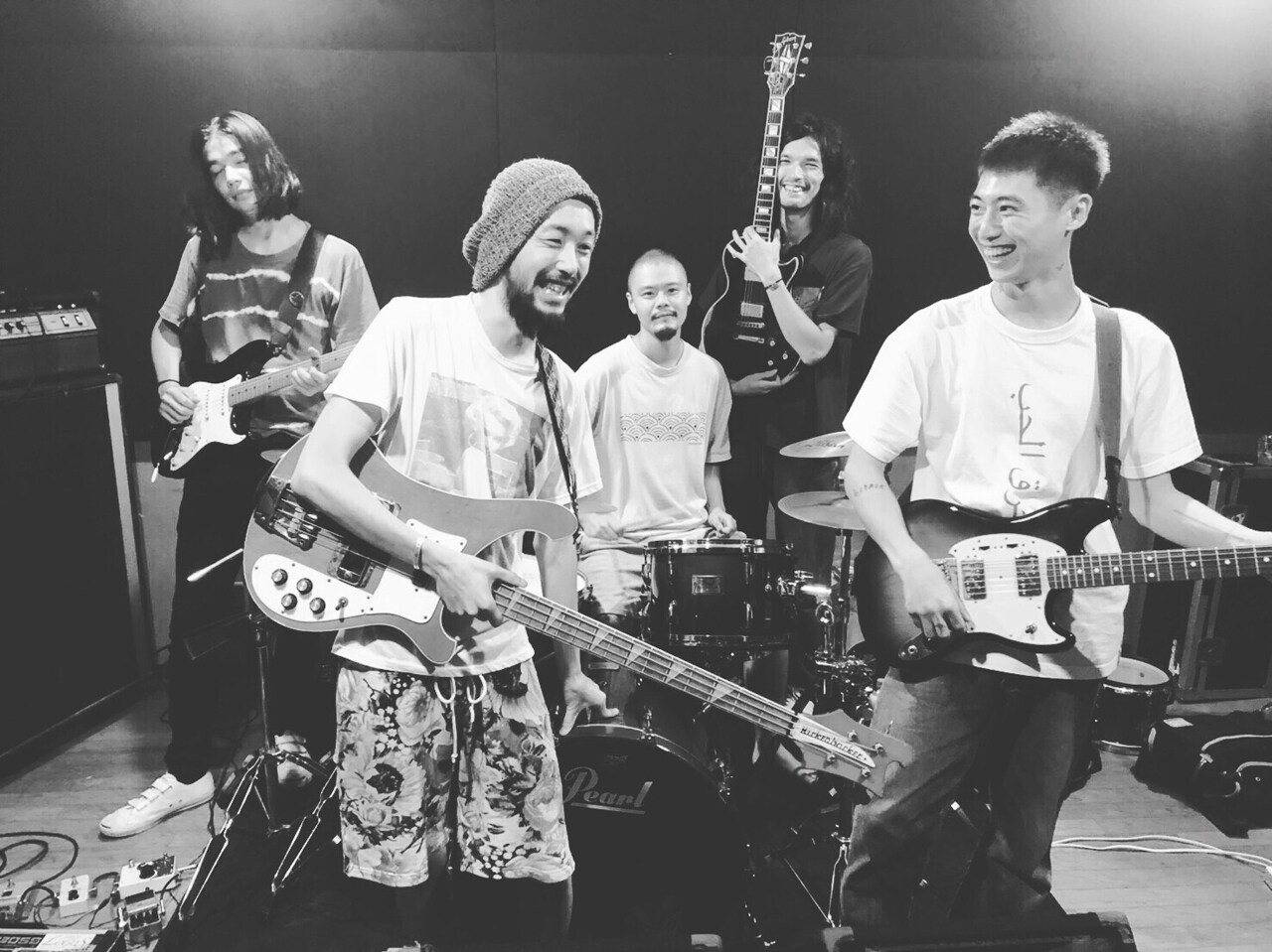 踊ってばかりの国、60人限定のアコースティックワンマン