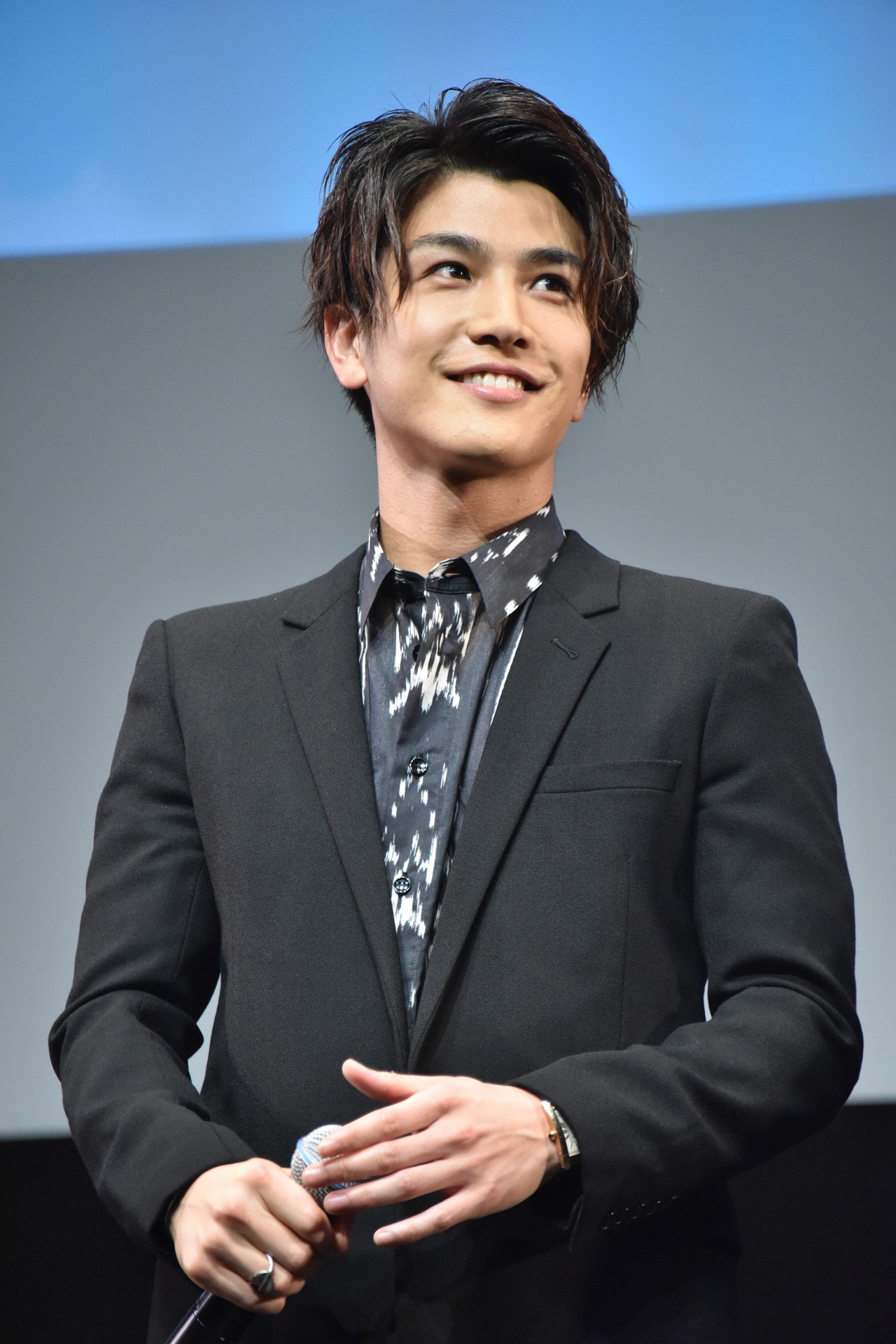 岩田剛典