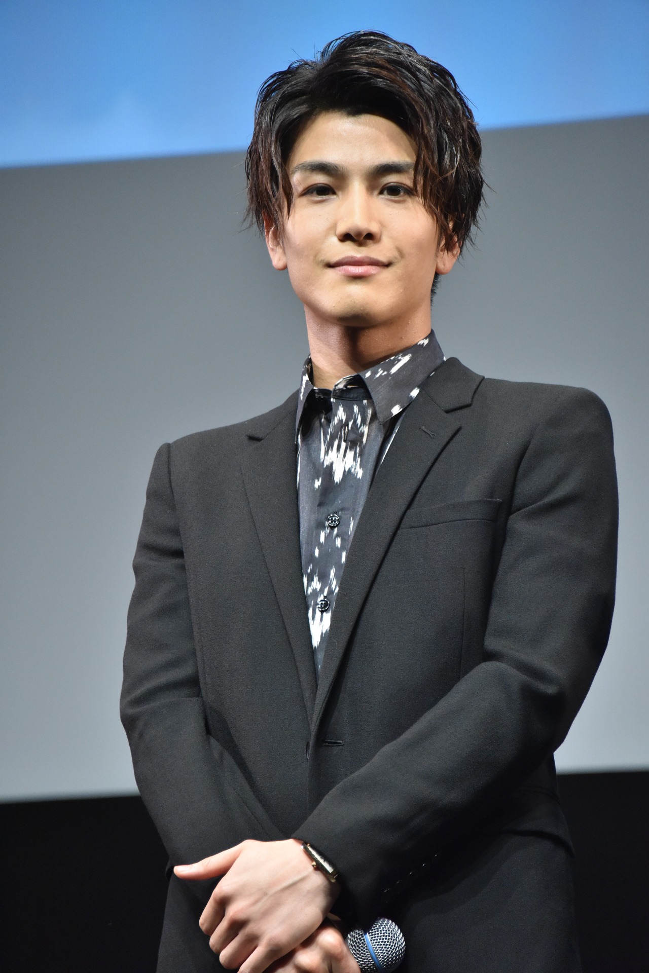 岩田剛典